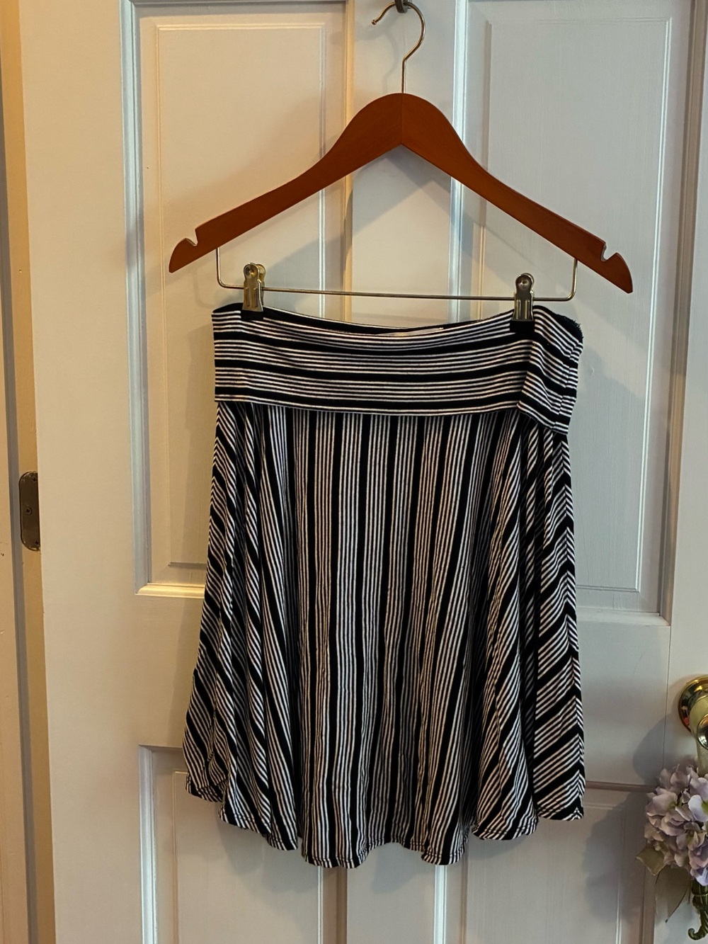 Max Studio Black & White Striped Circle Skirt; size M